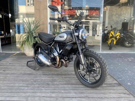 DUCATI SCRAMBLER ICON 